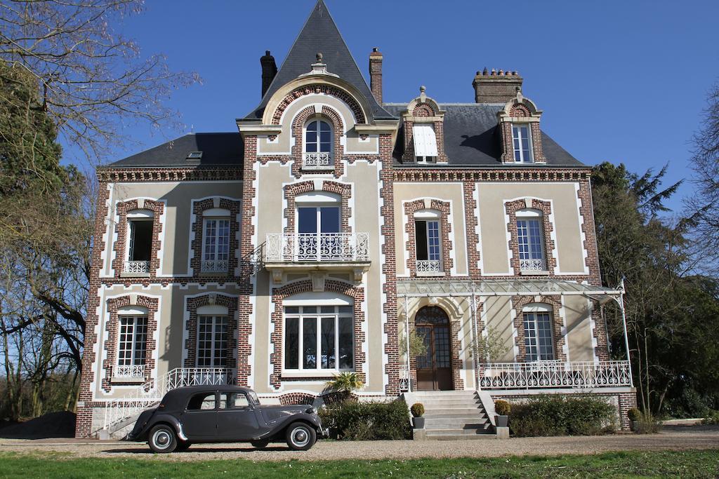 Chateau De La Folie Frühstückspension Trie-Château